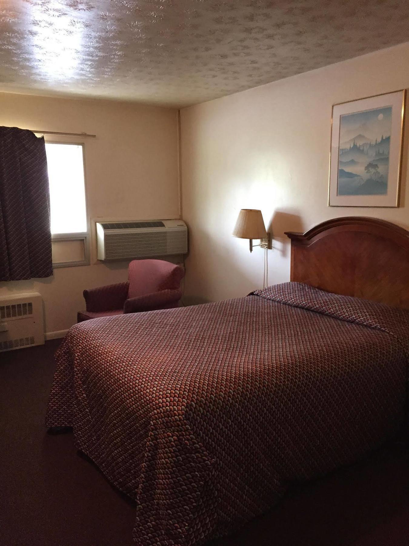 Vista Heights Inn Henrietta Eksteriør billede
